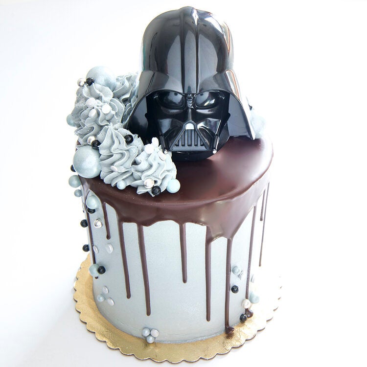 Dark vader deals cake